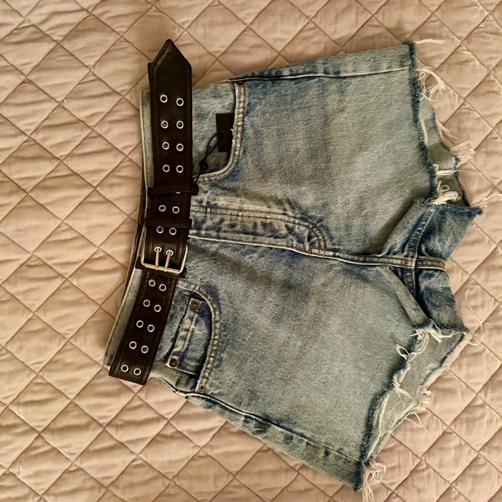 NWT The Kooples Jeans Denim Short with Eyelets Belt - Picture 5 of 11